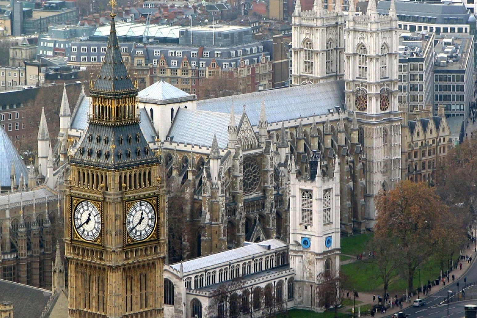 Johnson and Hunt go head-to-head over Brexit in TV debate